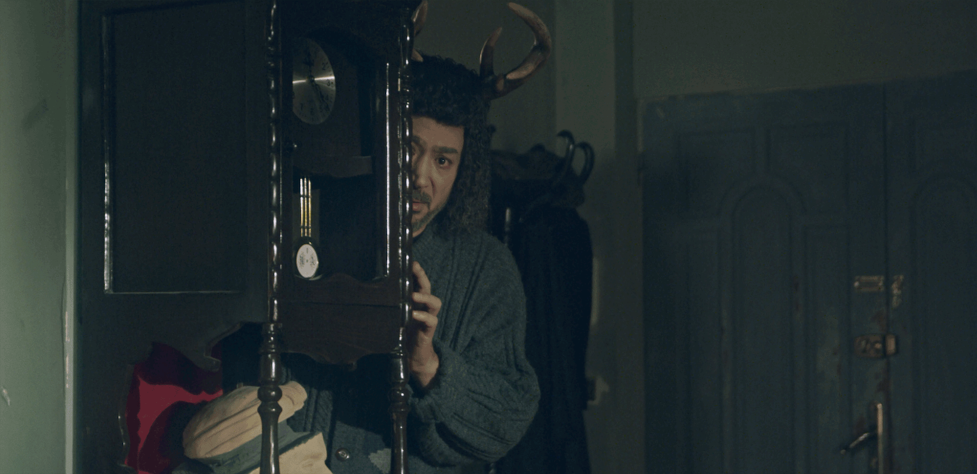 Siavash discovers the horns — DELIYAR still 1